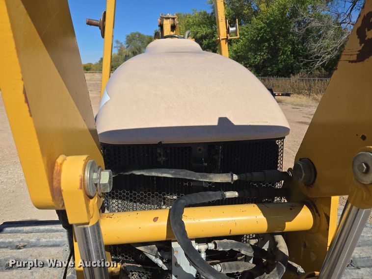 image for item MS9868 2009 Vermeer RTX750 vibratory cable plow