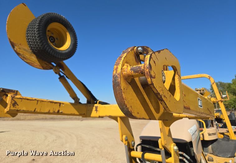 image for item MS9868 2009 Vermeer RTX750 vibratory cable plow