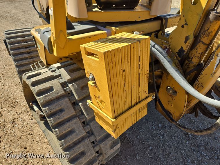 image for item MS9868 2009 Vermeer RTX750 vibratory cable plow