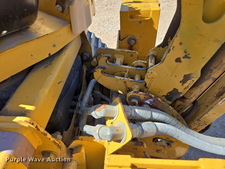 image for item MS9868 2009 Vermeer RTX750 vibratory cable plow