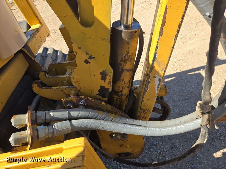 image for item MS9868 2009 Vermeer RTX750 vibratory cable plow