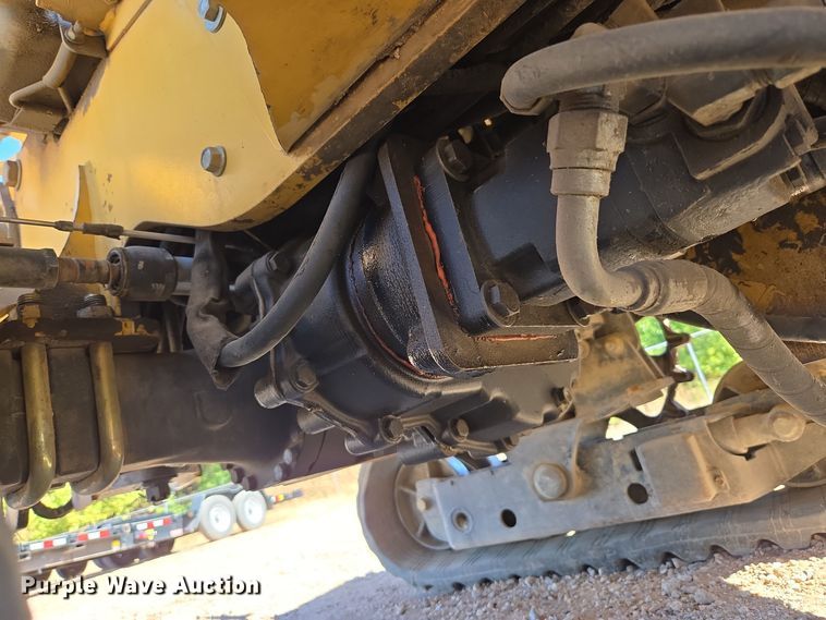 image for item MS9868 2009 Vermeer RTX750 vibratory cable plow