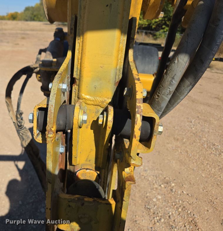 image for item MS9868 2009 Vermeer RTX750 vibratory cable plow