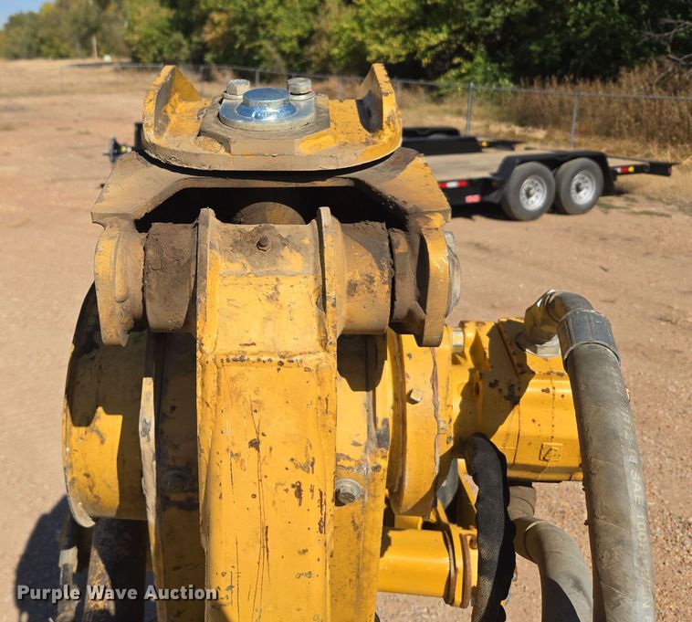 image for item MS9868 2009 Vermeer RTX750 vibratory cable plow