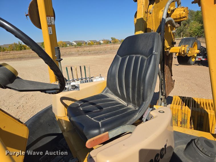 image for item MS9868 2009 Vermeer RTX750 vibratory cable plow