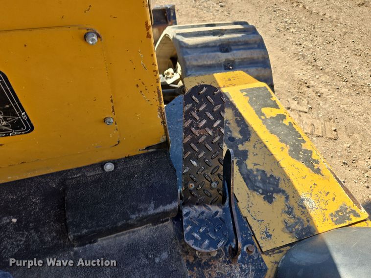 image for item MS9868 2009 Vermeer RTX750 vibratory cable plow