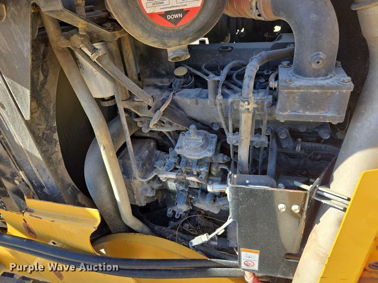 image for item MS9868 2009 Vermeer RTX750 vibratory cable plow