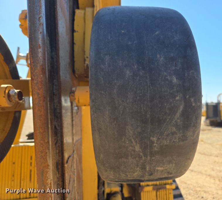 image for item MS9868 2009 Vermeer RTX750 vibratory cable plow