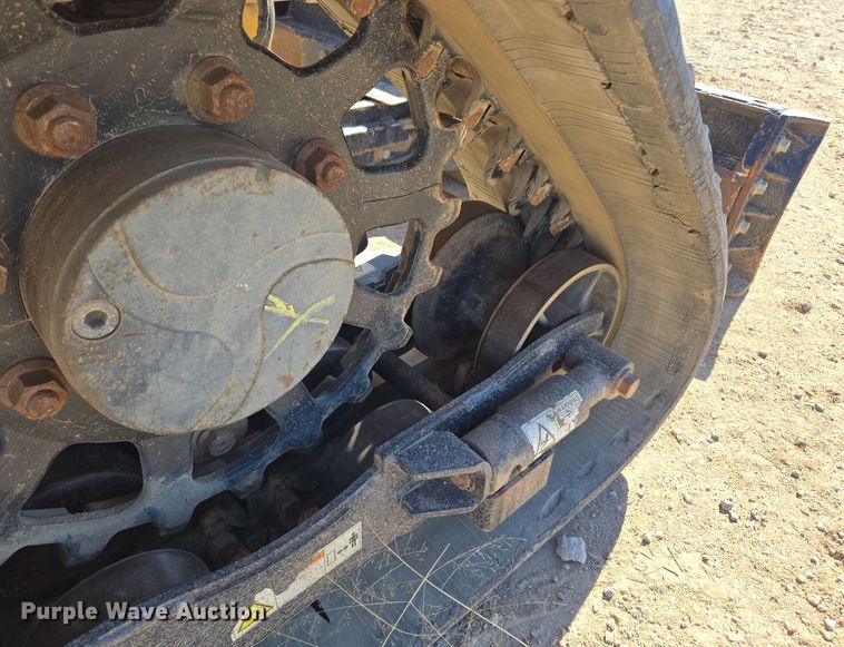 image for item MS9868 2009 Vermeer RTX750 vibratory cable plow