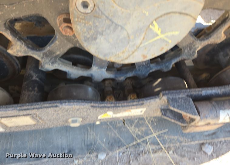 image for item MS9868 2009 Vermeer RTX750 vibratory cable plow