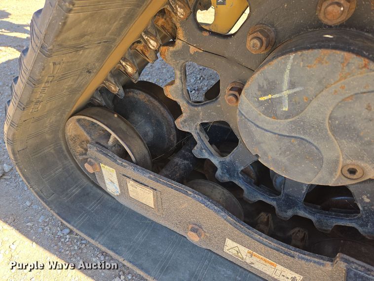 image for item MS9868 2009 Vermeer RTX750 vibratory cable plow