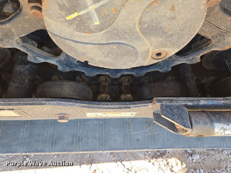 image for item MS9868 2009 Vermeer RTX750 vibratory cable plow