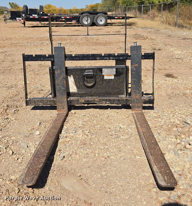 image for item MS9869 2019 Paladin skid steer forks