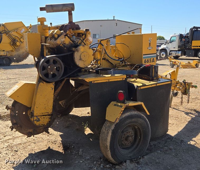 image for item MS9870 1985 Vermeer  665A stump grinder