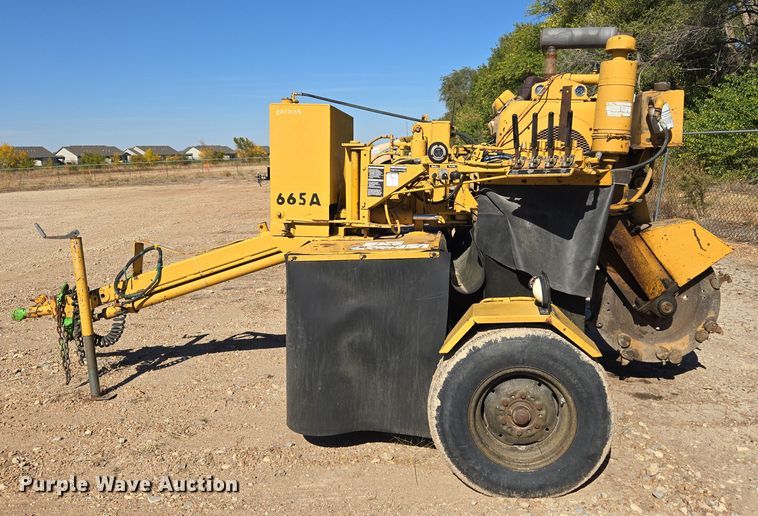 image for item MS9870 1985 Vermeer  665A stump grinder