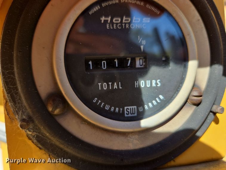 image for item MS9870 1985 Vermeer  665A stump grinder