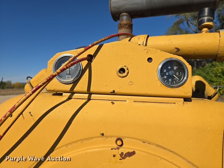 image for item MS9870 1985 Vermeer  665A stump grinder