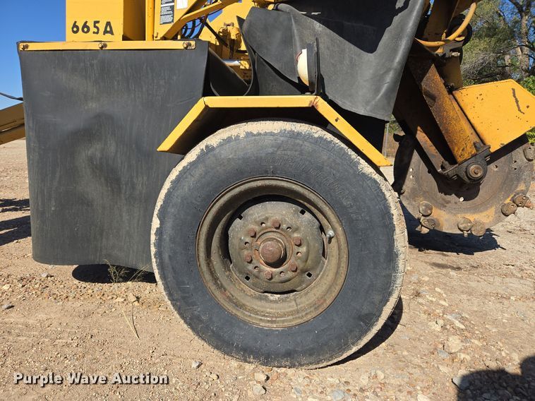 image for item MS9870 1985 Vermeer  665A stump grinder