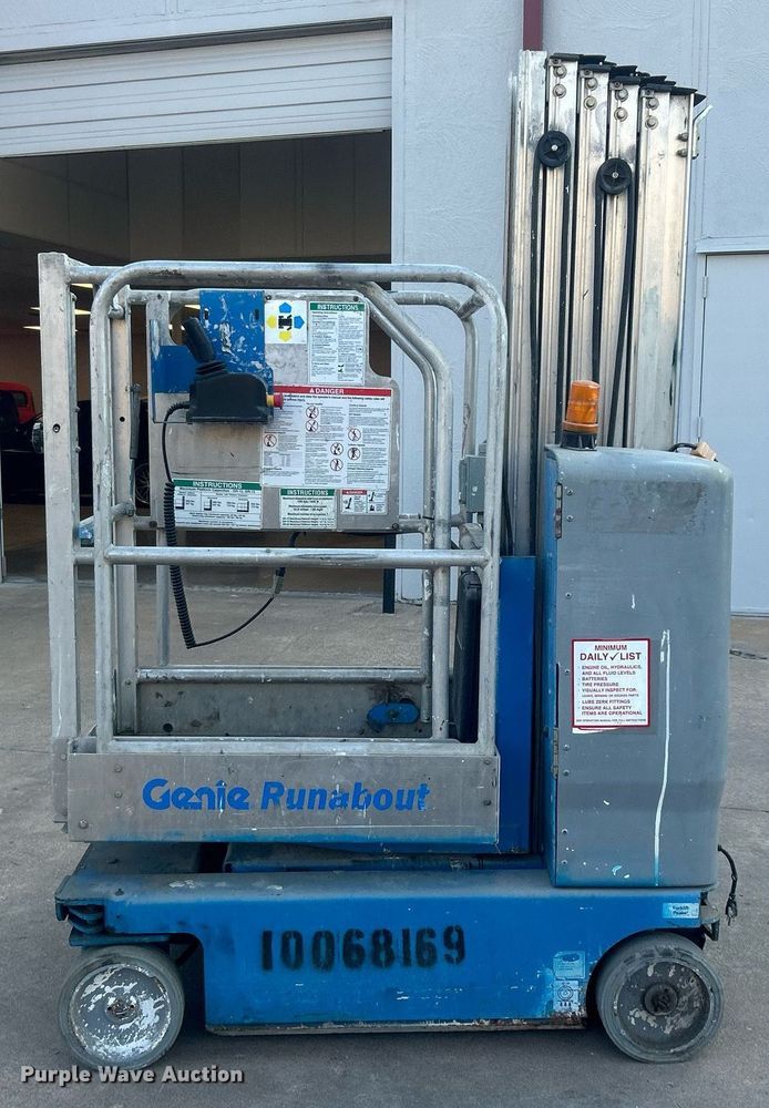 image for item NO9505 2010 Genie GR-20 vertical lift