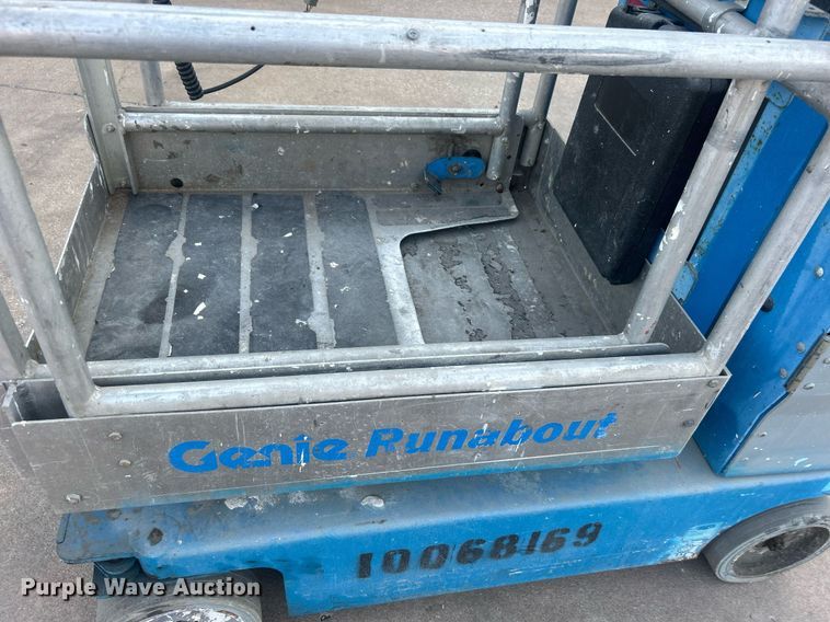 image for item NO9505 2010 Genie GR-20 vertical lift