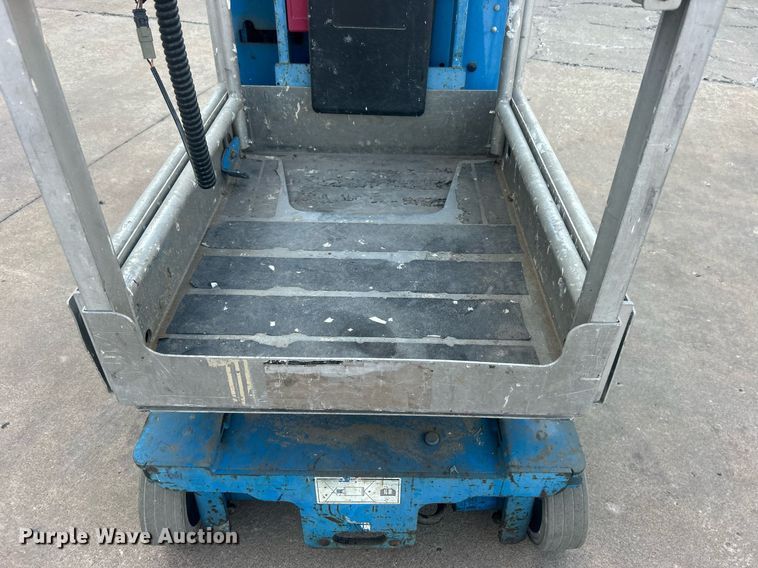 image for item NO9505 2010 Genie GR-20 vertical lift