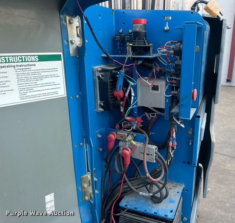 image for item NO9505 2010 Genie GR-20 vertical lift