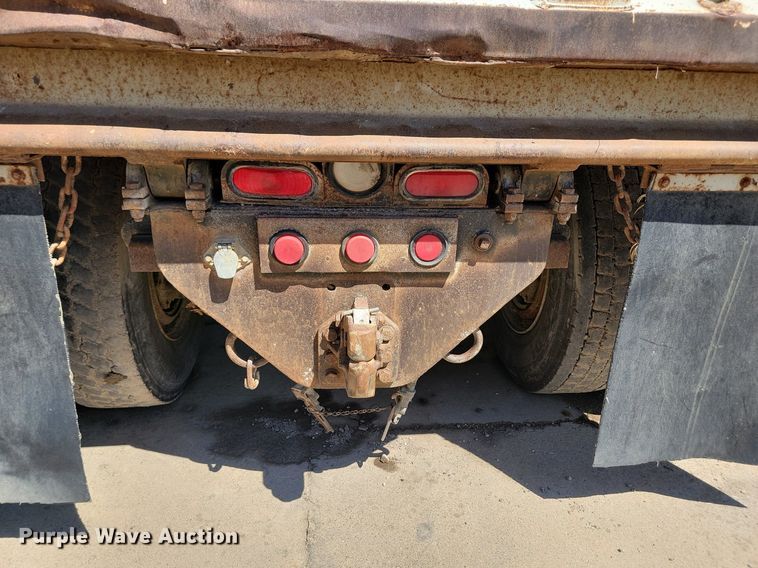 image for item NZ9986 1996 Ford  Aeromax L9000 dump truck