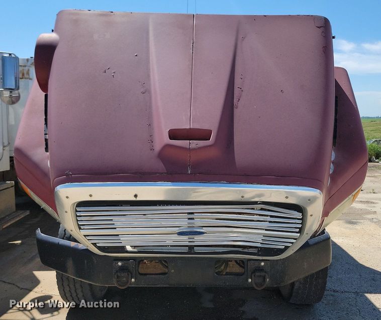 image for item NZ9986 1996 Ford  Aeromax L9000 dump truck