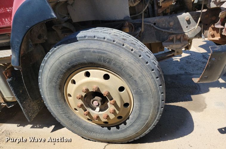 image for item NZ9986 1996 Ford  Aeromax L9000 dump truck