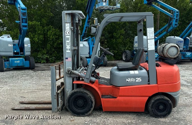 image for item OG9697 Heli CPYD25 forklift