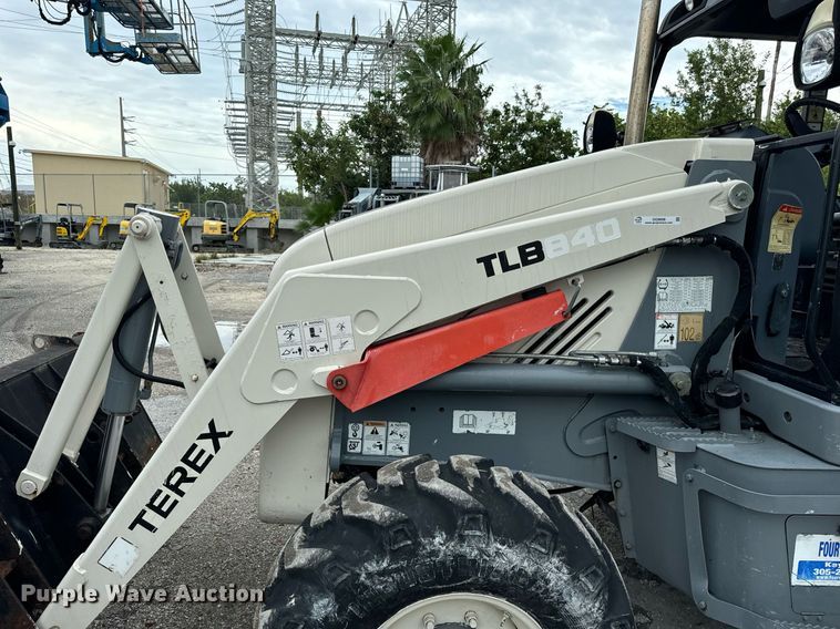 image for item OG9698 Terex TLB840PS backhoe
