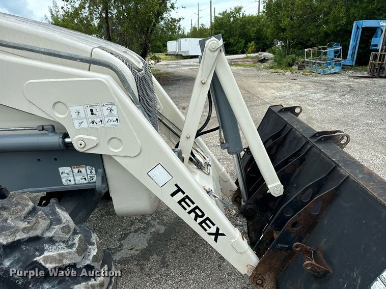 image for item OG9698 Terex TLB840PS backhoe