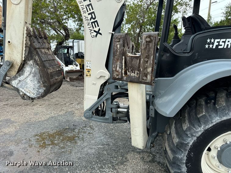 image for item OG9698 Terex TLB840PS backhoe