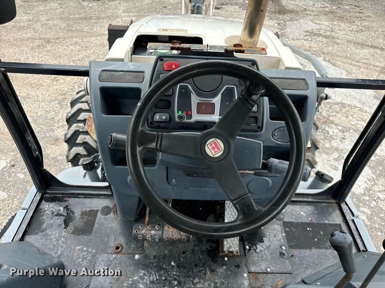 image for item OG9698 Terex TLB840PS backhoe