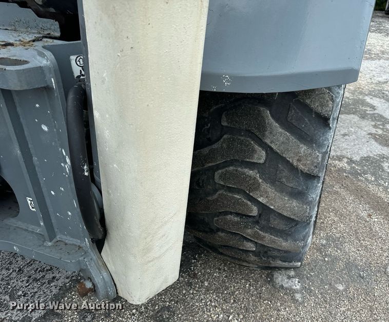 image for item OG9698 Terex TLB840PS backhoe