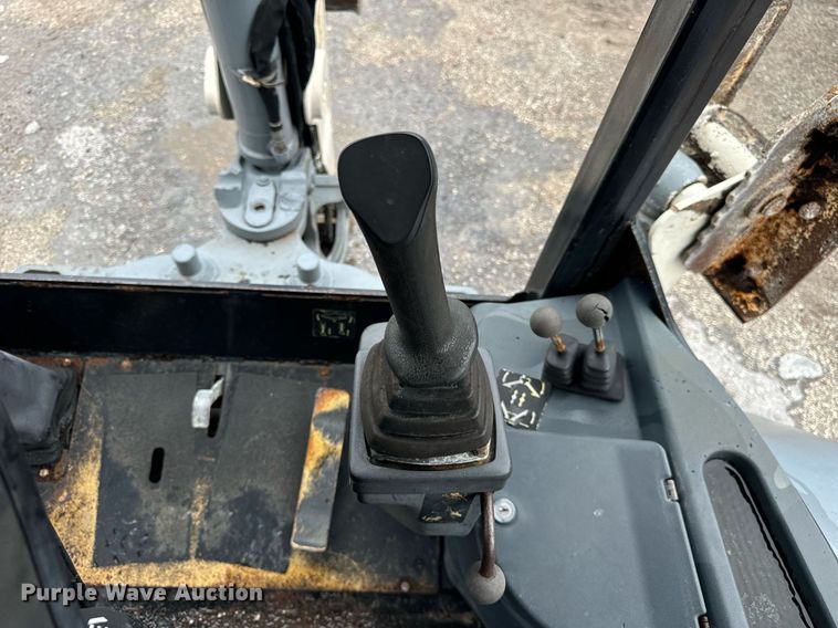 image for item OG9698 Terex TLB840PS backhoe