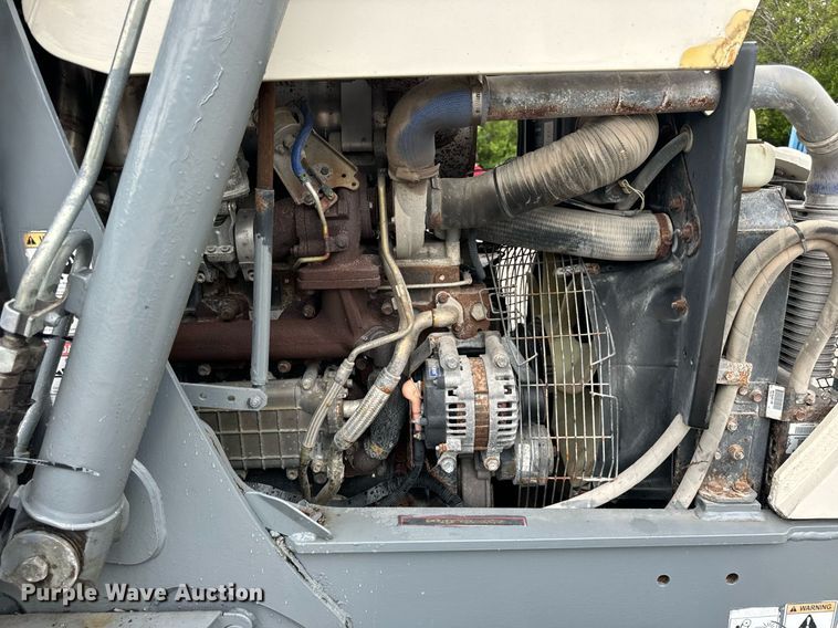 image for item OG9698 Terex TLB840PS backhoe