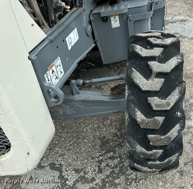 image for item OG9698 Terex TLB840PS backhoe