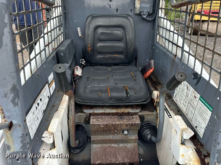 image for item OG9699 2006 Bobcat  463 skid steer loader