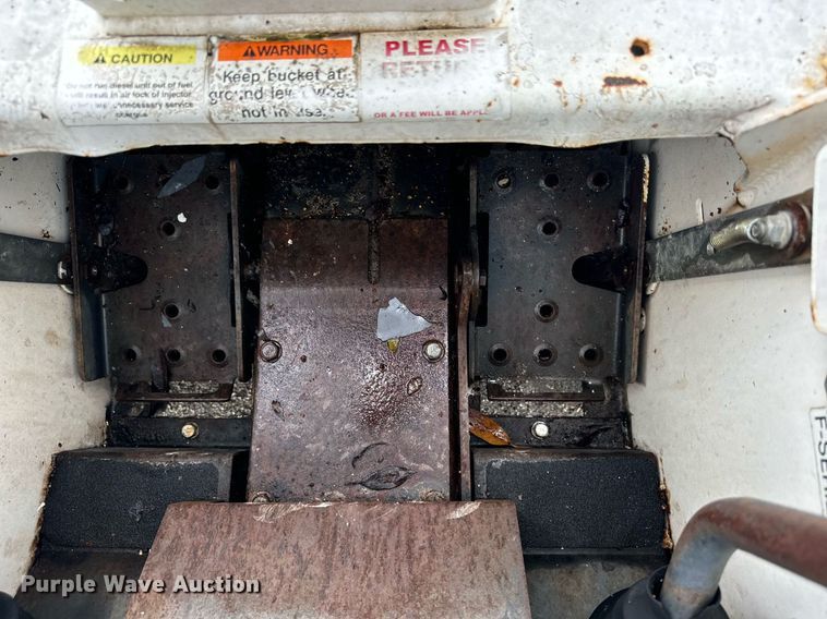 image for item OG9699 2006 Bobcat  463 skid steer loader