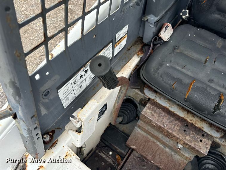 image for item OG9699 2006 Bobcat  463 skid steer loader