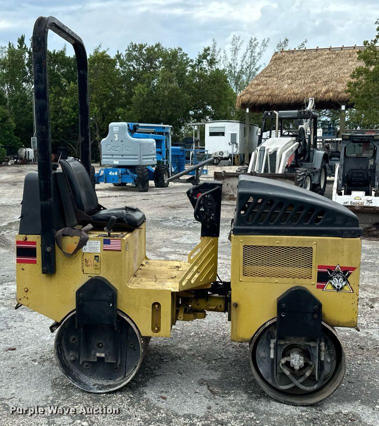 image for item OG9700 Stone  WP3100D double drum vibratory roller