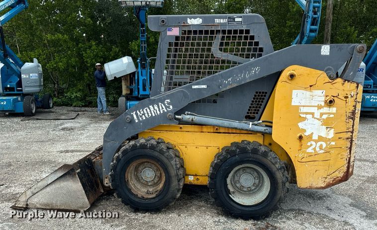 image for item OG9701 Thomas  skid steer loader