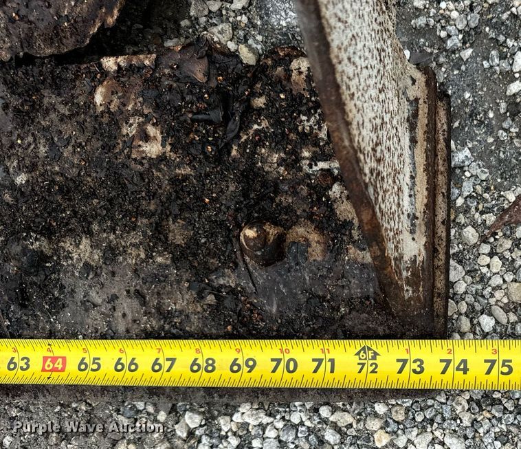 image for item OG9701 Thomas  skid steer loader