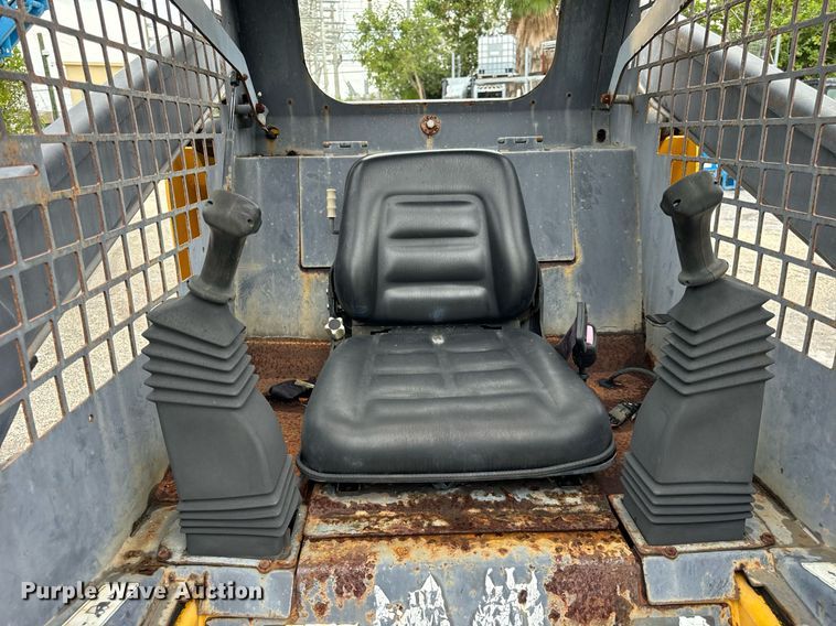 image for item OG9701 Thomas  skid steer loader