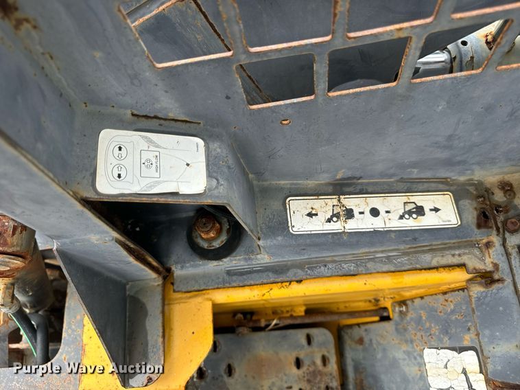 image for item OG9701 Thomas  skid steer loader