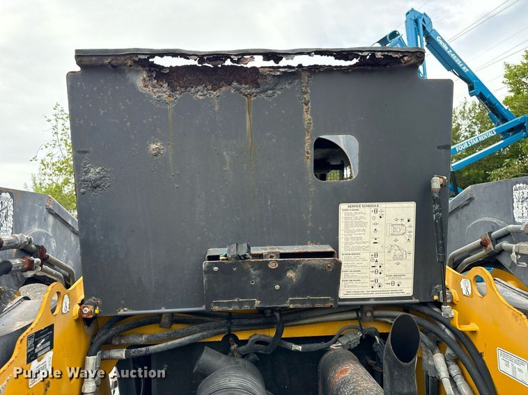 image for item OG9701 Thomas  skid steer loader