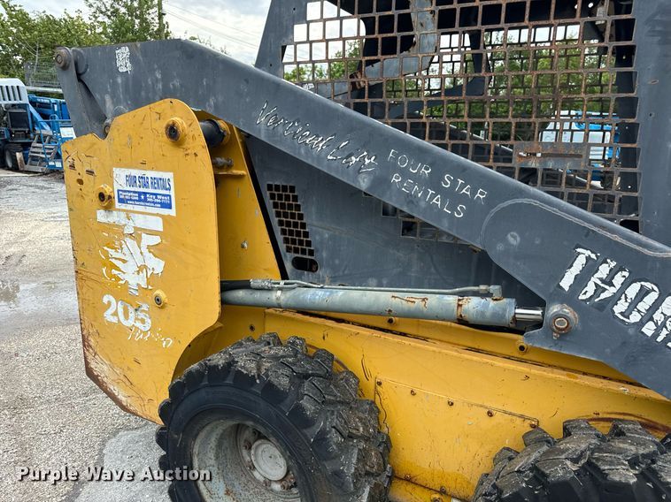 image for item OG9701 Thomas  skid steer loader
