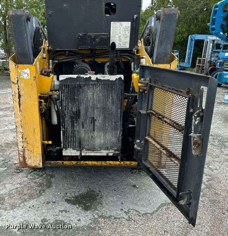 image for item OG9701 Thomas  skid steer loader
