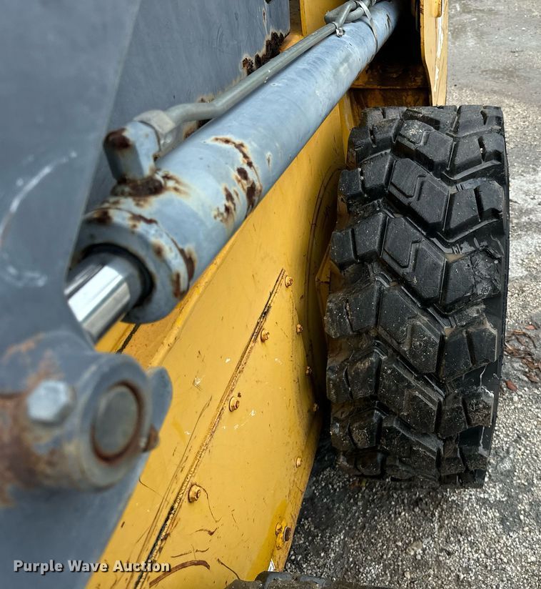 image for item OG9701 Thomas  skid steer loader